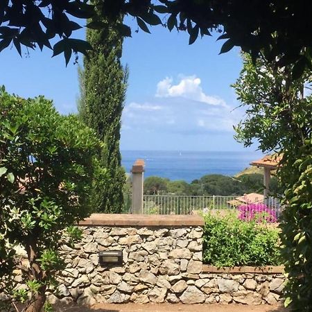 Nisportino, Elba. Bilocale Con Patio Vista Mare. Villa Casale Gastagno Kültér fotó