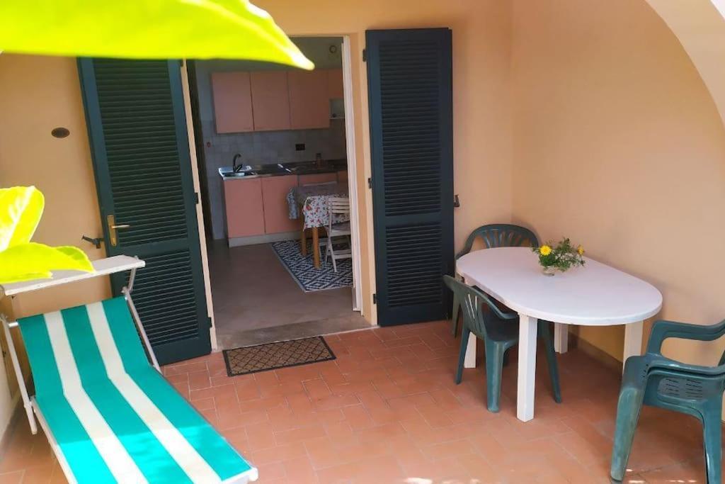 Nisportino, Elba. Bilocale Con Patio Vista Mare. Villa Casale Gastagno Kültér fotó