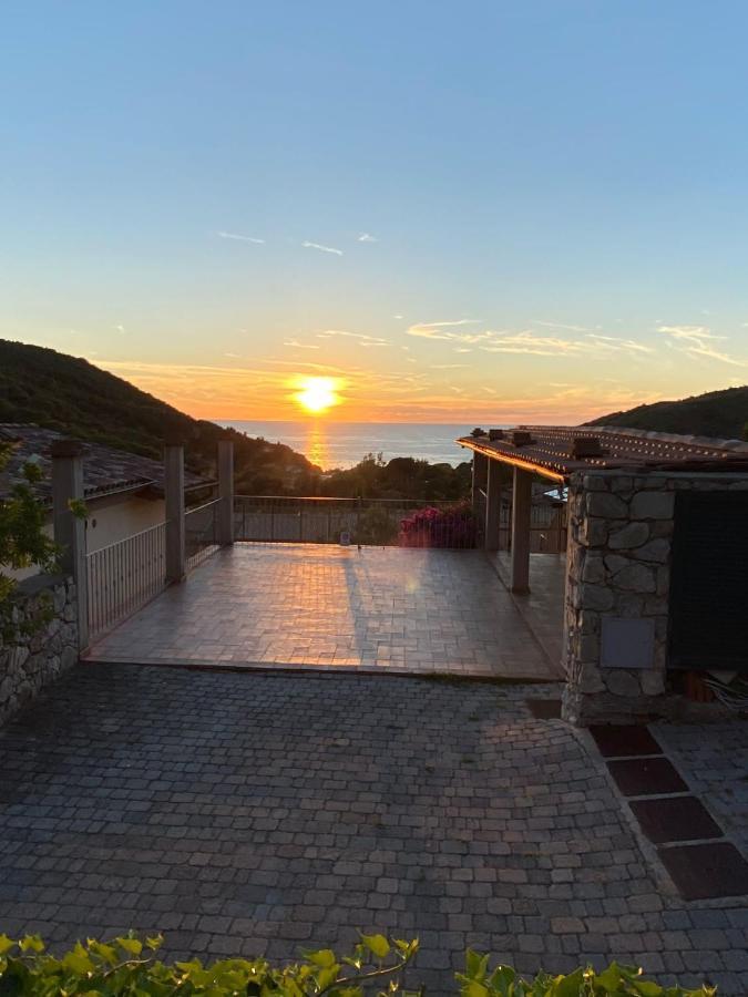 Nisportino, Elba. Bilocale Con Patio Vista Mare. Villa Casale Gastagno Kültér fotó